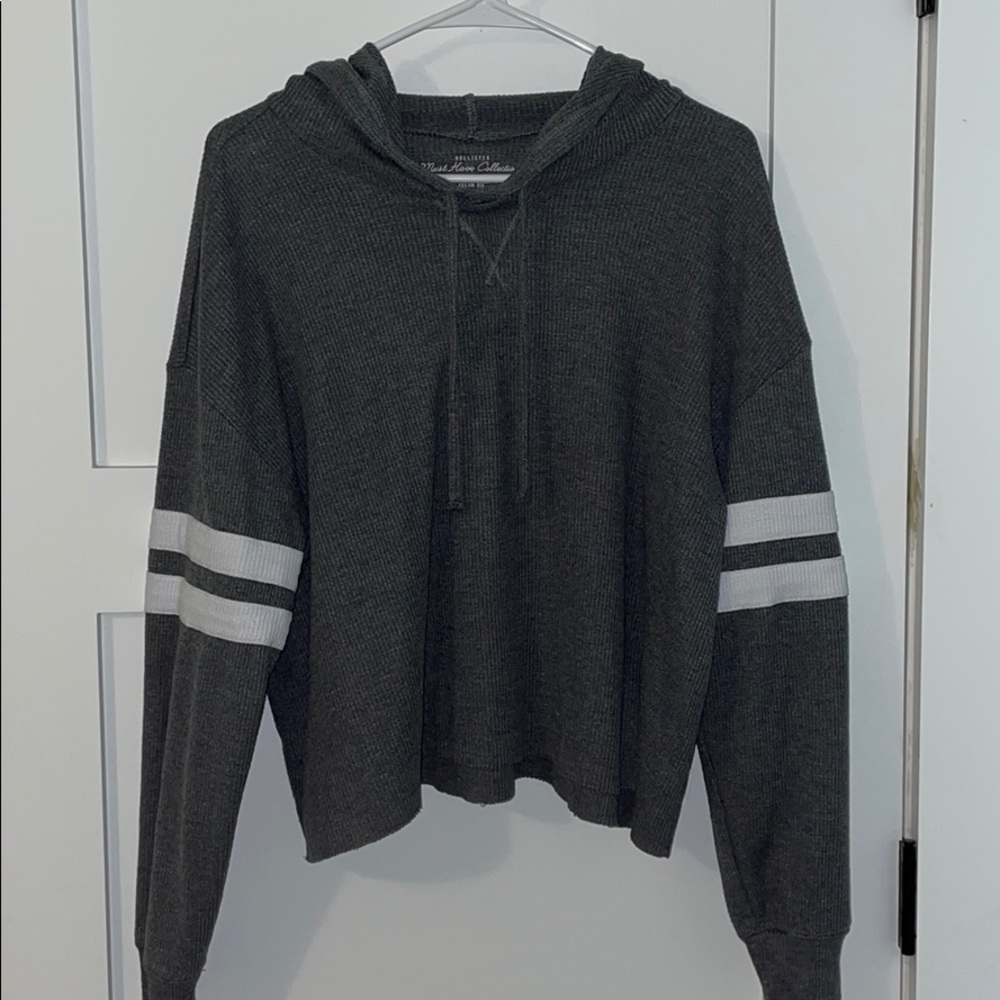 Hooded cropped sweater